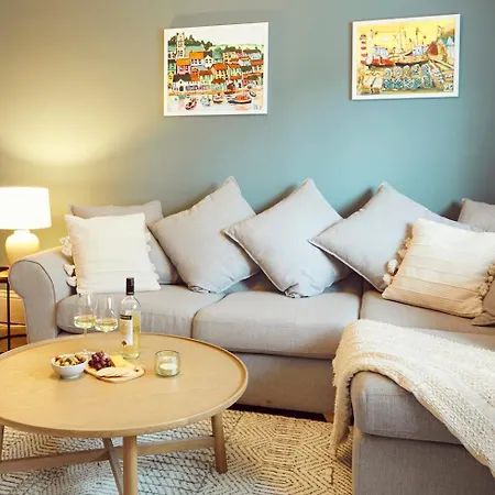 Falcon's End, Luxury House * Whitby