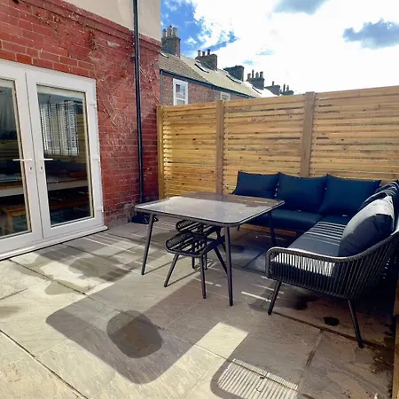 Falcon's End, Luxury House * Whitby