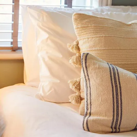 Falcon's End, Luxury House Semesterbostad *