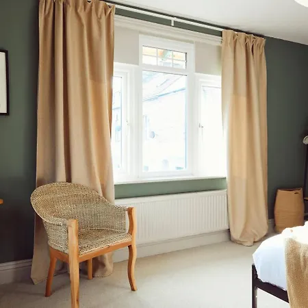 Falcon's End, Luxury House Semesterbostad