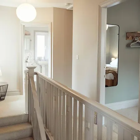 Falcon's End, Luxury House