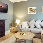 펜션 Falcon's End, Luxury House *